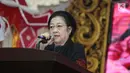 Ketum PDIP Megawati Soekarnoputri saat memberikan paparan menghadiri acara pengumuman nama pasangan cagub-cawagub PDIP di Kantor DPP PDIP Lenteng Agung, Jakarta, Minggu (7/1). (Liputan6.com/Faizal Fanani)