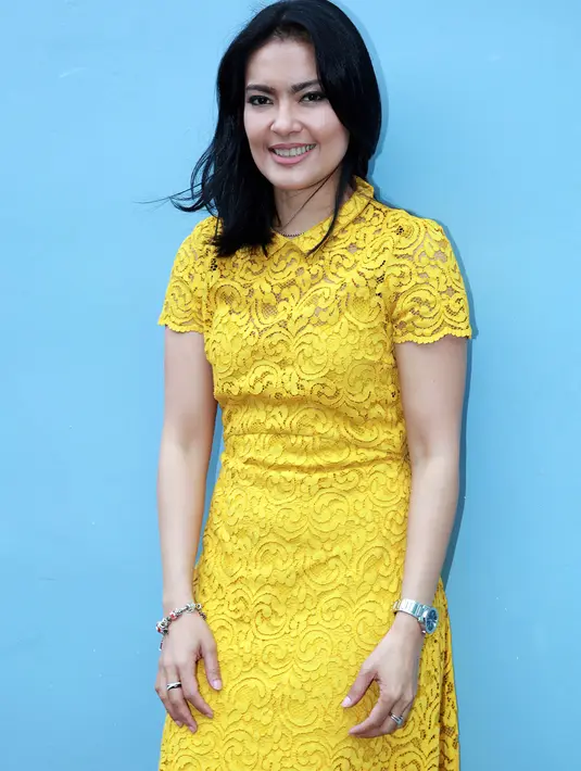 Karier Lola diawali dengan modeling di majalah Femina pada tahun 1997. (Deki Prayoga/Bintang.com)