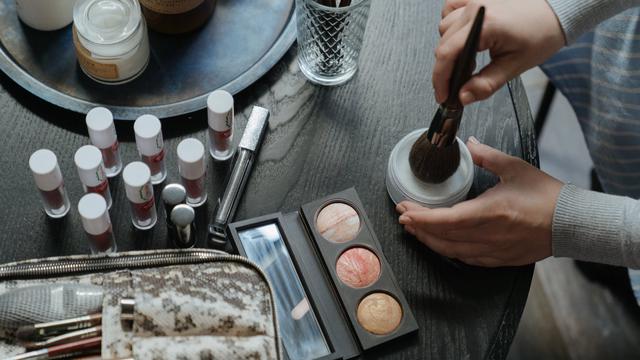 Mengumpulkan Berbagai Informasi Seputar Kosmetik secara Akurat