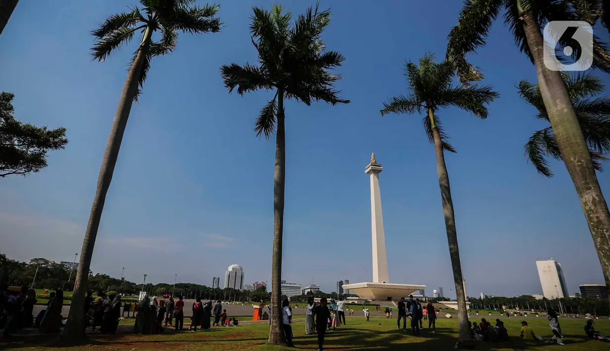 Monas tepat di tengah Lapangan Medan Merdeka, Jakarta Pusat. (Liputan6.com/Angga Yuniar)
