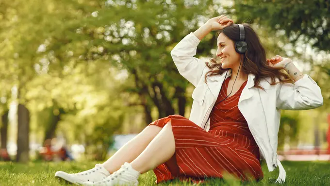 wanita oktober bahagia cerah