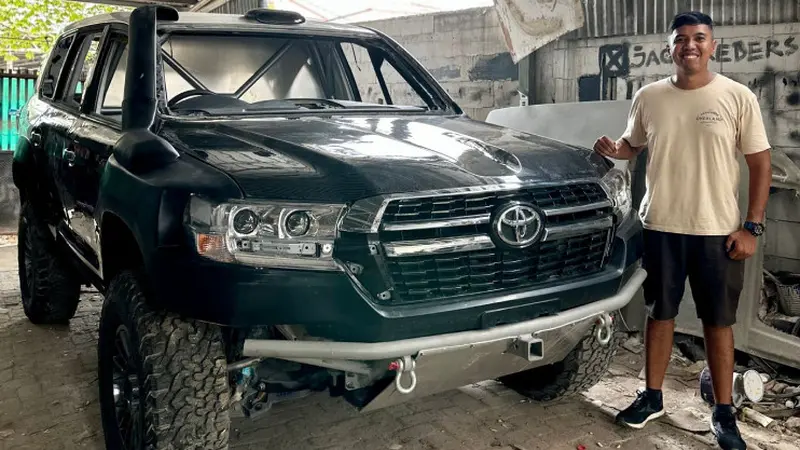 Mobil Land Cruiser 200 Julian Johan untuk balap AXCR 2023