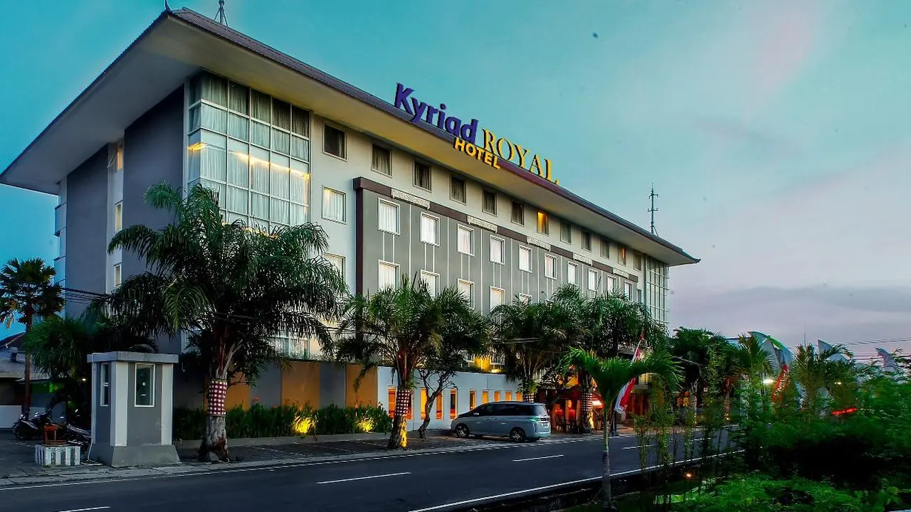 Kyriad Royal Hotel