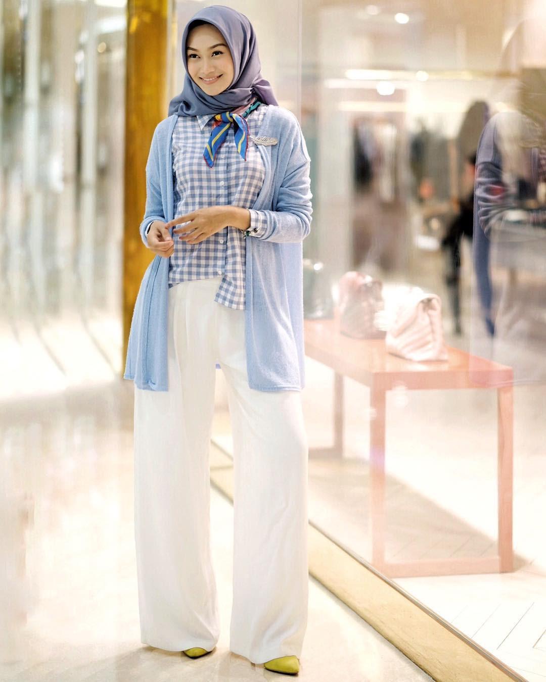 6 Gaya Hijab  yang  Modis dan Stylish untuk  Busana Weekend 