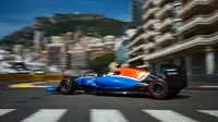 Rio Haryanto, pembalap Manor Racing, saat beraksi di Sirkuit Monte Carlo. (Liputan6.com/ANDREJ ISAKOVIC / AFP)