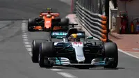 Pebalap Mercedes, Lewis Hamilton, menyusukuri raihan posisi ketujuh karena menilai penampilannya tak maksimal di GP Monako 2017. (dok. F1)