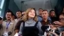 Meski ditemukan dalam kondisi yang memprihatinkan, dan dipandang sebelah mata oleh orang lain, Marshanda tetap menghormatinya dengan apa adanya. (Andy Masela/Bintang.com)