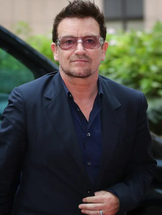 Kekayaan vokalis 55 tahun ini ia dapat lewat Facebook dan jumlahnya diperkirakan lebih besar dari pendapatannya selama 30 tahun berkarier di dunia musik. (Bintang/EPA)