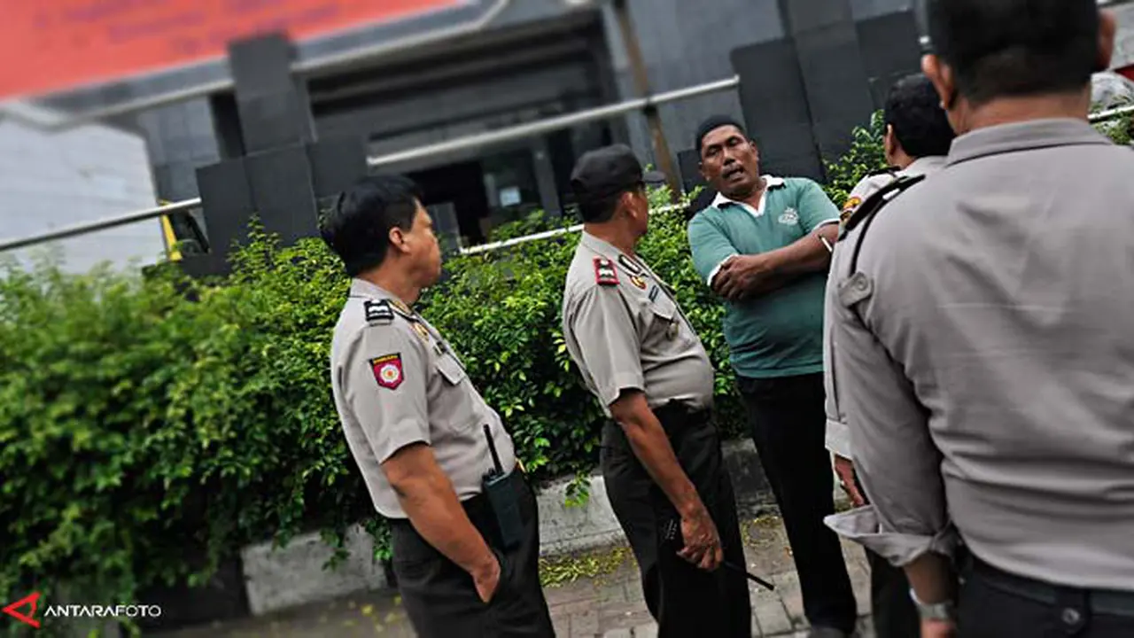 polisi-jaga130228c.jpg