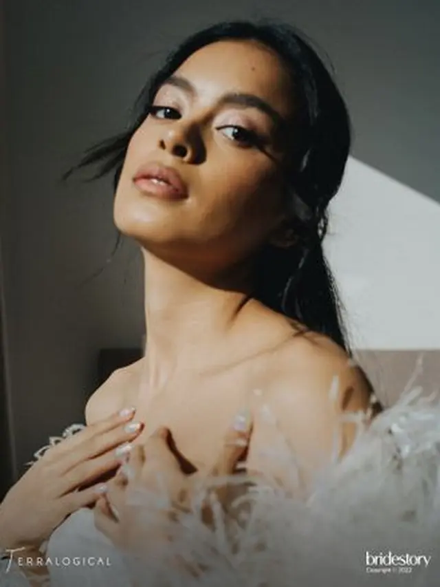 Gaun pernikahan Eva Celia, credit: @bridestory