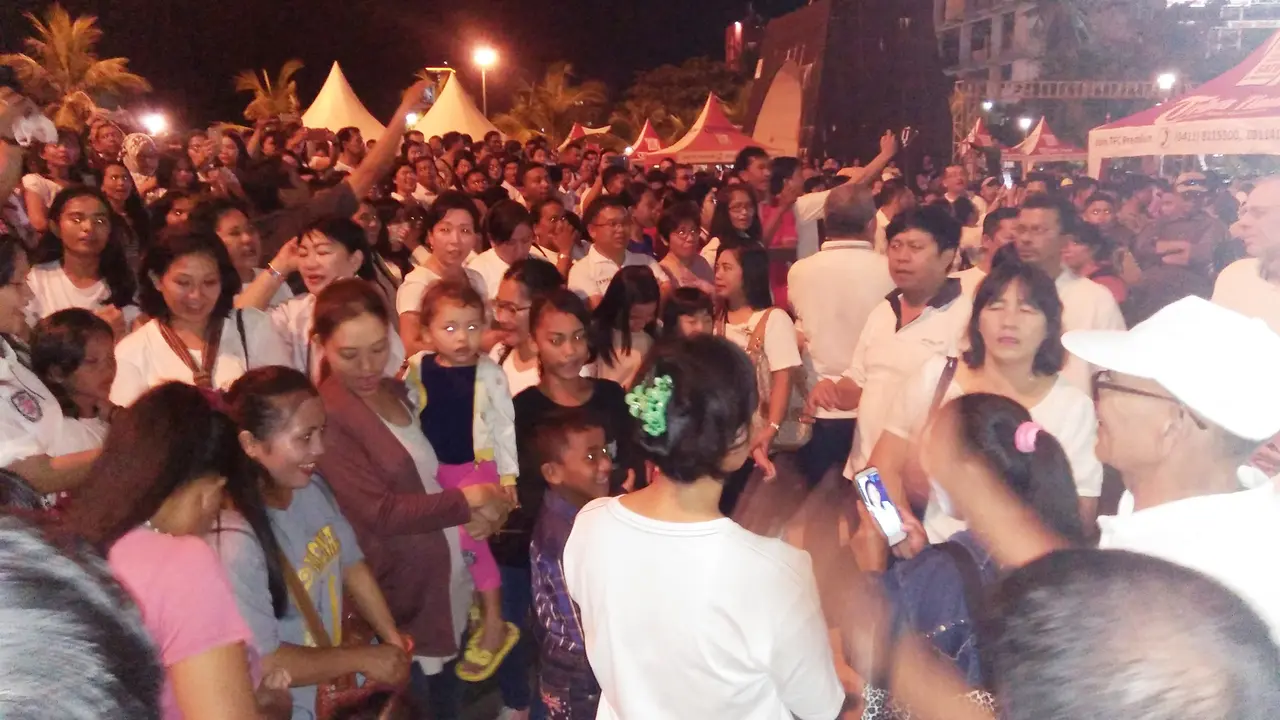 20170413-Lilin-Makassar-Ahok