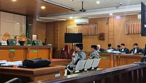 Bupati Bekasi Nonaktif Ade Kuswara Dituntut 7 Tahun