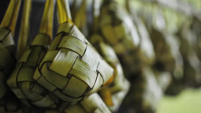 Lebaran Dikit Lagi, Yuk Bikin 3 Jenis Ketupat Dalam Waktu Singkat