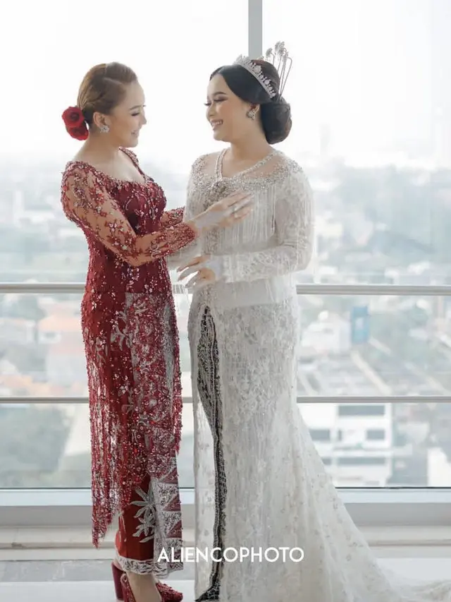 Potret Ayu Ting Ting Kenakan Kebaya Berbagi Warna Lengkap dengan Gaya Rambutnya Bisa Jadi Inspirasi/dok. @ayutingting92