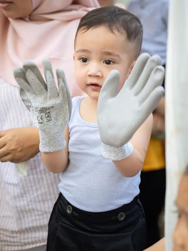 6 Potret Cipung Kurban Sapi 1,1 Ton Pakai Uang Sendiri, Bayi dengan Endorse Termahal