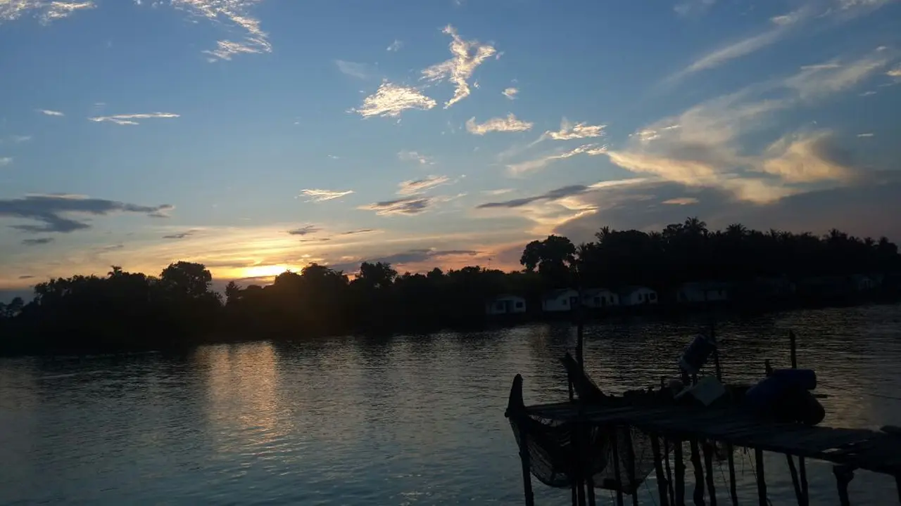 Salam Pagi dan Kenangan di Pulau Ngenang
