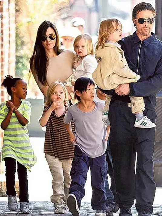 Untuk mengantisipasi keributan, sebelum melangsungkan pernikahan Jolie dan Pitt sudah membuat perjanjian pranikah. (Instagram/Angelinajolieofficial)