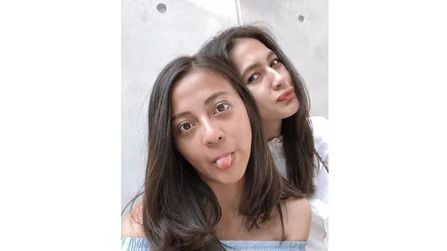 5 Potret Keakraban Adik Kakak Paula Verhoeven dan Chelzea Verhoeven