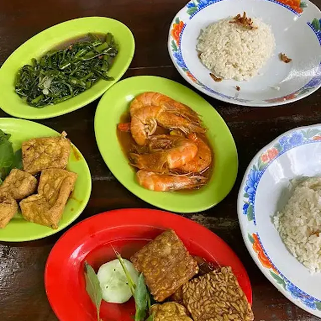 Lalapan Warung Lamongan Cak Rie Cabang Tumenggung Suryo