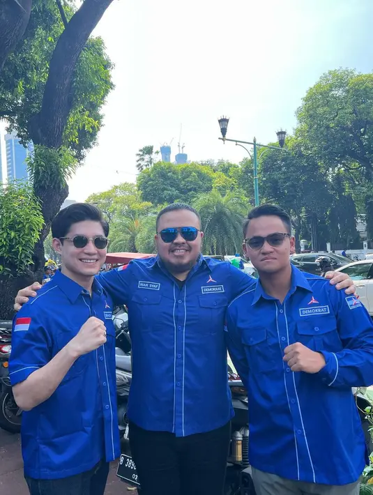 "Maju terus Anakku Sayang. Doa mama selalu menyertai setiap langkahmu ♥️,"  tulis tamarableszynskiofficial dalam unggahan 13 Mei lalu. [Instagram/ridhwanbintang]