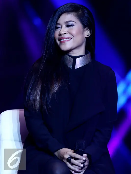 Kikan saat berada di panggung 'The Farewell Medley' Infotainment Awards 2016, Jakarta, Jumat (22/1/2016). Menunggu masa cuti Tantri, Kotak akan membuat projek bertajuk Kikan X Kotak. (Liputan6.com/Gempur M Surya)