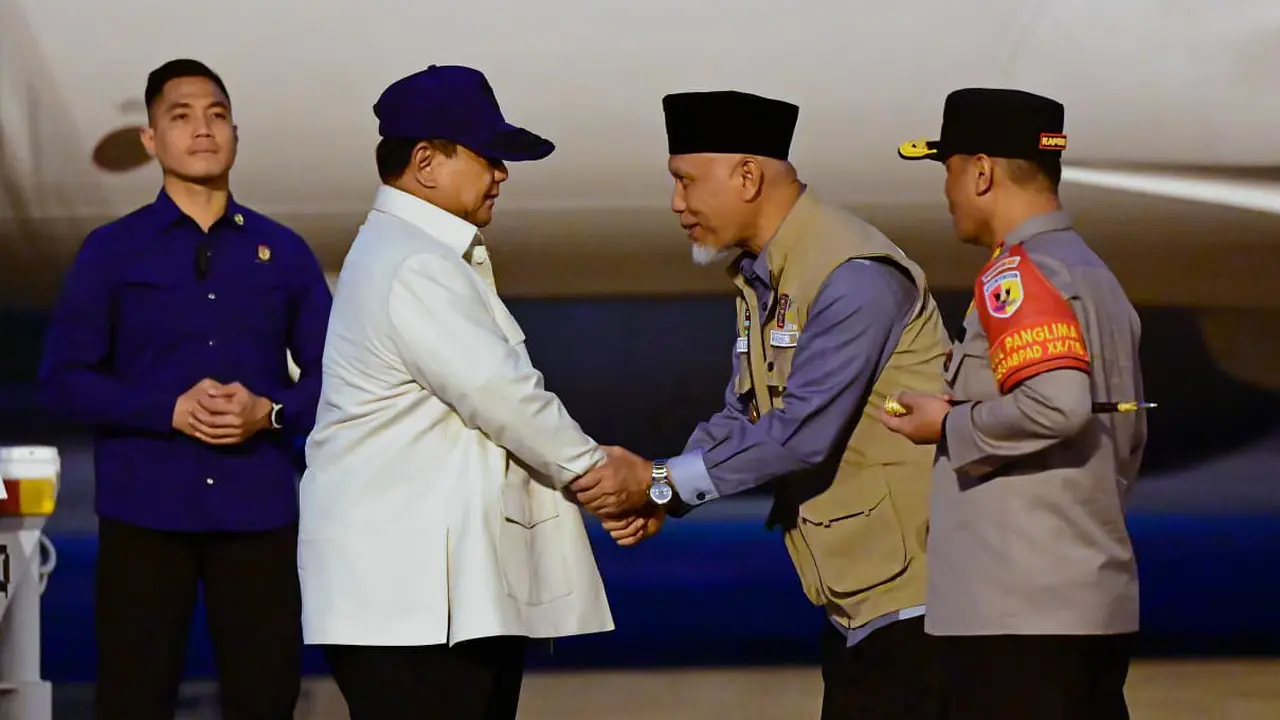 Prabowo Tiba di Sumatra Barat, Cek Penanganan Bencana Banjir