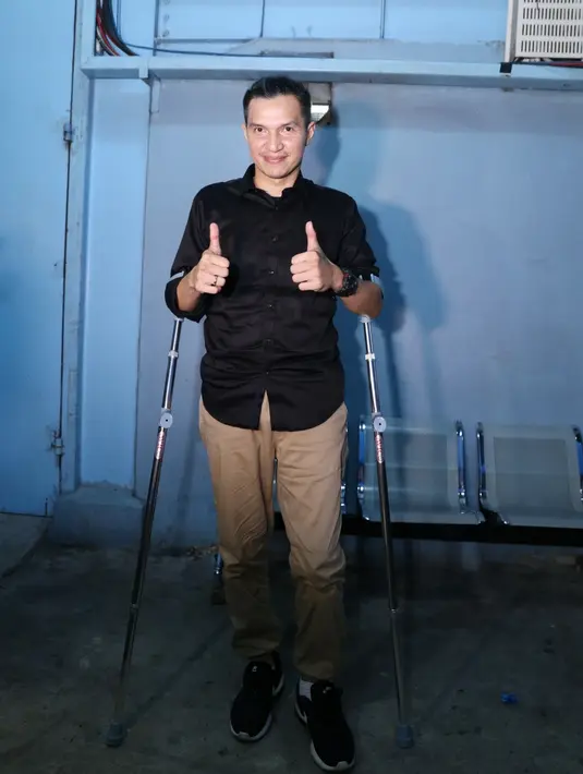 "Trauma? saya mencoba menepis, selama ini saya mencoba menepis 'lu trauma ga? enggak-enggak gue ga trauma', jadi sebenernya saya menepis itu ya untuk tidak traumatik," kata Echon. (Nurwahyunan/Bintang.com)