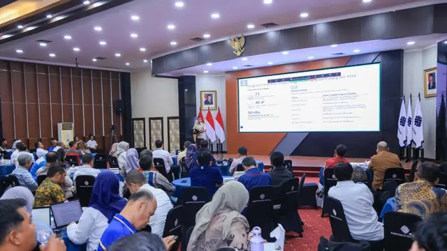 Menaker Yassierli dalam kegiatan Sosialisasi Pelatihan Vokasi bagi Pekerja/Buruh yang Mengalami Pemutusan Hubungan Kerja (PHK), Kamis (22/10/2026), di Jakarta. (Foto: Kementerian Ketenagakerjaan)