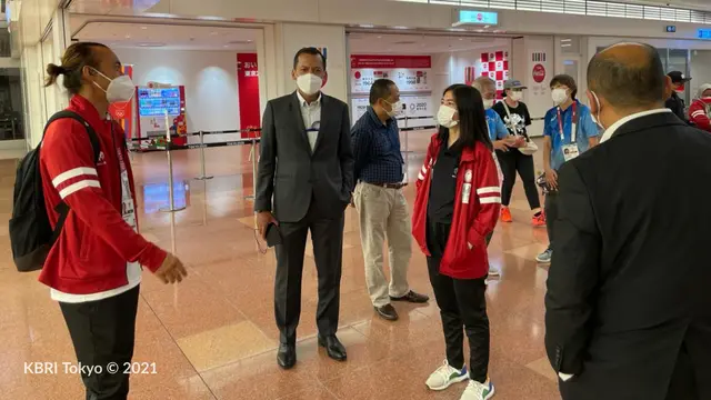 KBRI Tokyo menyambut kedatangan kloter terakhir rombongan atlet Indonesia yang akan mengikuti ajang Paralimpiade Tokyo 2020. (Dok: KBRI Tokyo/ Kemlu RI)