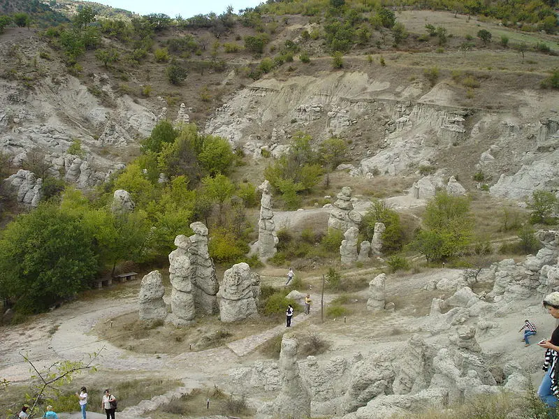Situs Merry Wedding di Kuklica, dekat Kratovo di Makedonia (Wikipedia)