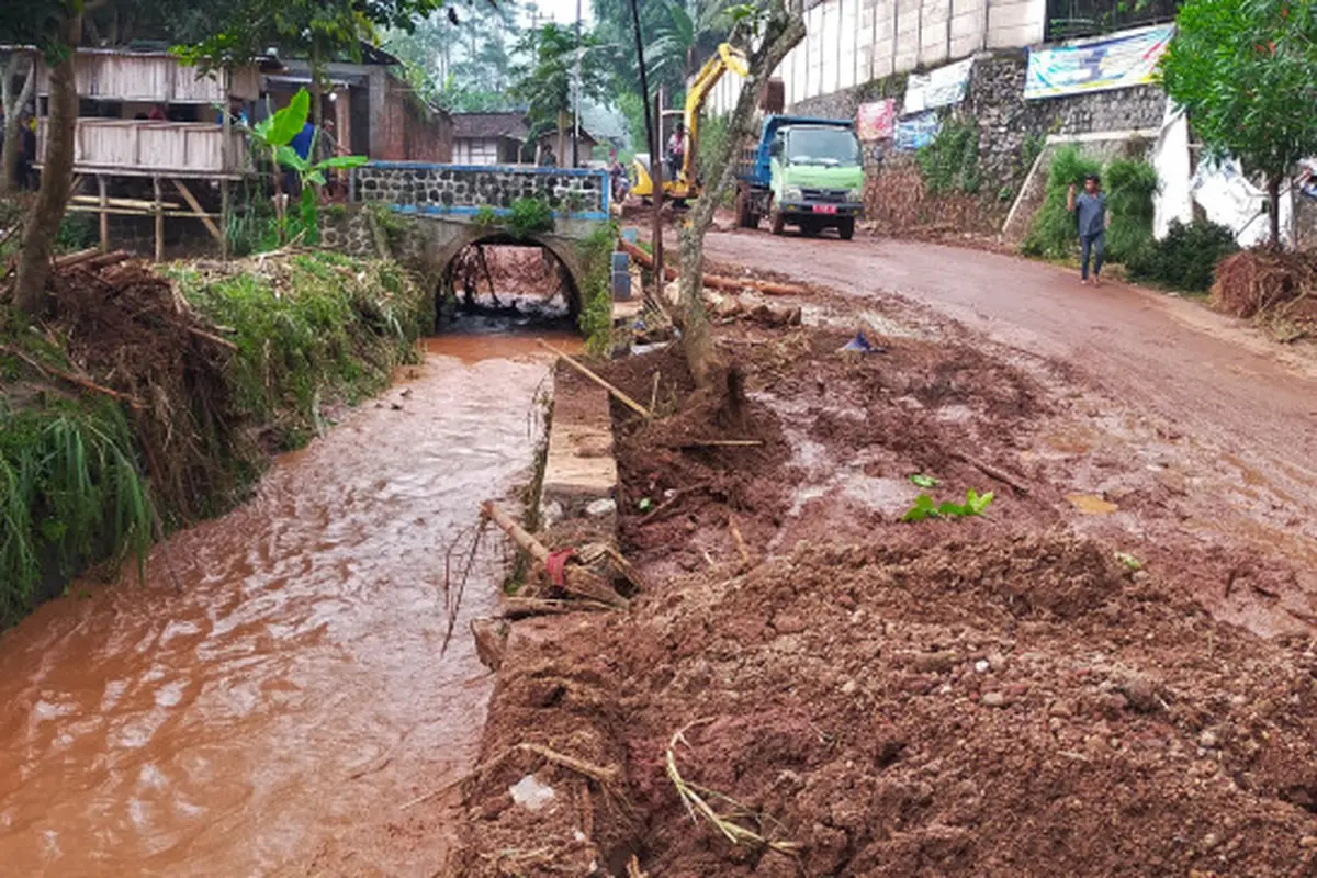 Melacak Penyebab Utama Banjir Bandang di Lawang Malang