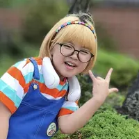 Go Do Yeon yang berusia 9 tahun tampil menggemaskan dengan beberapa outfit yang ia posting di akun Instagramnya @lee_6038.