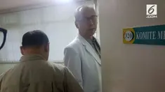 Bimanesh Sutarjo memenuhi panggilan KPK. Ia ditetapkan sebagai tersangka dalam kasus e-KTP
