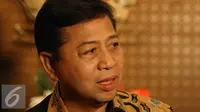 Ketua DPR, Setya Novanto saat memberikan keterangan pers di Kompleks Parlemen, Senayan, Jakarta, Selasa (7/12). Setya Novanto menyatakan turut berduka cita untuk gempa yang menimpa aceh. (Liputan6.com/Johan Tallo)