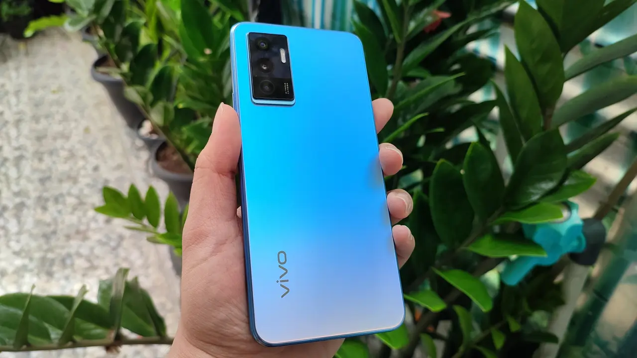 Tampilan Vivo V23e (Liputan6.com/Giovani Dio Prasasti)