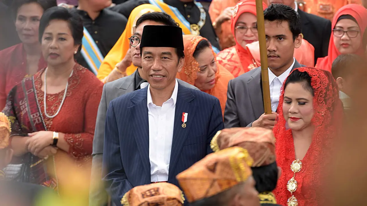 [Bintang] Joko Widodo dan Ibu Iriana Joko Widodo