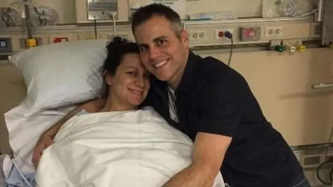 Amy dan suami./Copyright independent.co.uk