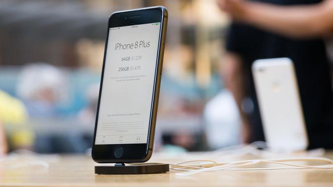 iPhone 8 Plus dipajang di Apple Store, Sydney, Australia. (Ian Knighton/CNET)