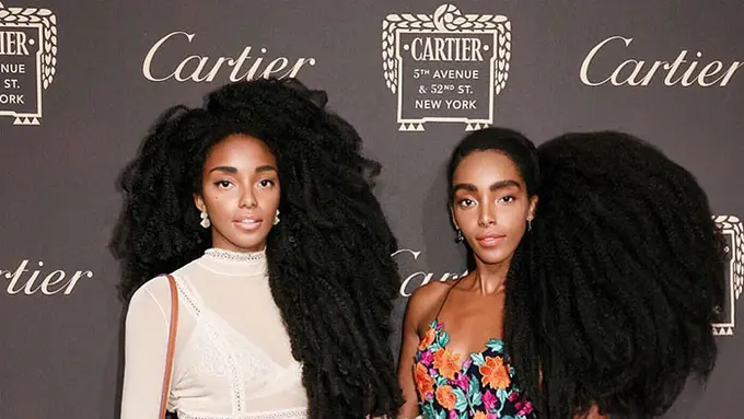 [Bintang] Di-bully Punya Rambut Kribo, Kini Anak Kembar Ini Jadi Terkenal