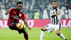 Michael Essien - Mantan pemain Persib Bandung ini pernah meraih sukses besar saat berseragam Chelsea dengan torehan tujuh trofi, termasuk gelar Premier League dan Liga Champions. Namun pada 27 Januari 2014, ia melanjutkan kariernya di AC Milan selama 1,5 tahun. (Foto: AFP/Marco Bertorello)