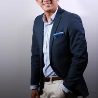 ‘Disini kita berikan sesuatu yang terbaik yang dikasih Tuhan, yakni rambut yang merupakan mahkota kita,' ucap Stenny di kantor redaksi Bintang.com, SCTV Tower, Jakarta Selatan, Kamis (10/9/2015). (Deki Prayoga/Bintang.com)