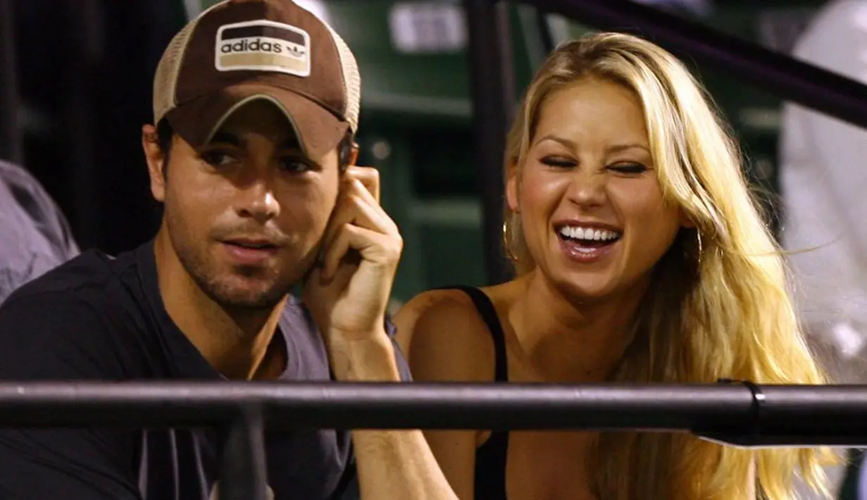 Kendati demikian, Anna dan Enrique sendiri tak pernah mengonfirmasi kabar tersebut. Selamat atas kelahiran anak kembarnya! (AL BELLO  GETTY IMAGES NORTH AMERICA  AFP)