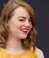 Emma Stone, aktris peraih Piala Oscar ini ternyata cukup kritis dalam urusan pendapatan yang diterimanya. Adanya diskriminasi gender di industri hiburan di Hollywood, tak membuat Emma diam begitu saja. (AFP/Bintang.com)