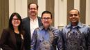 Waketum PSSI, Ratu Tisha (kiri) bersama dengan Presiden Direktur PT Freeport Indonesia, Tony Wenas (tengah) dan Presiden Direktur PT SKF Industrial Indonesia, Satheswaran Mayachandran (kanan) dalam acara pendatanganan MoU antara SKF dan PT Freeport Indonesia di Hotel LangHam, Jakarta pada Senin (26/5/2025).