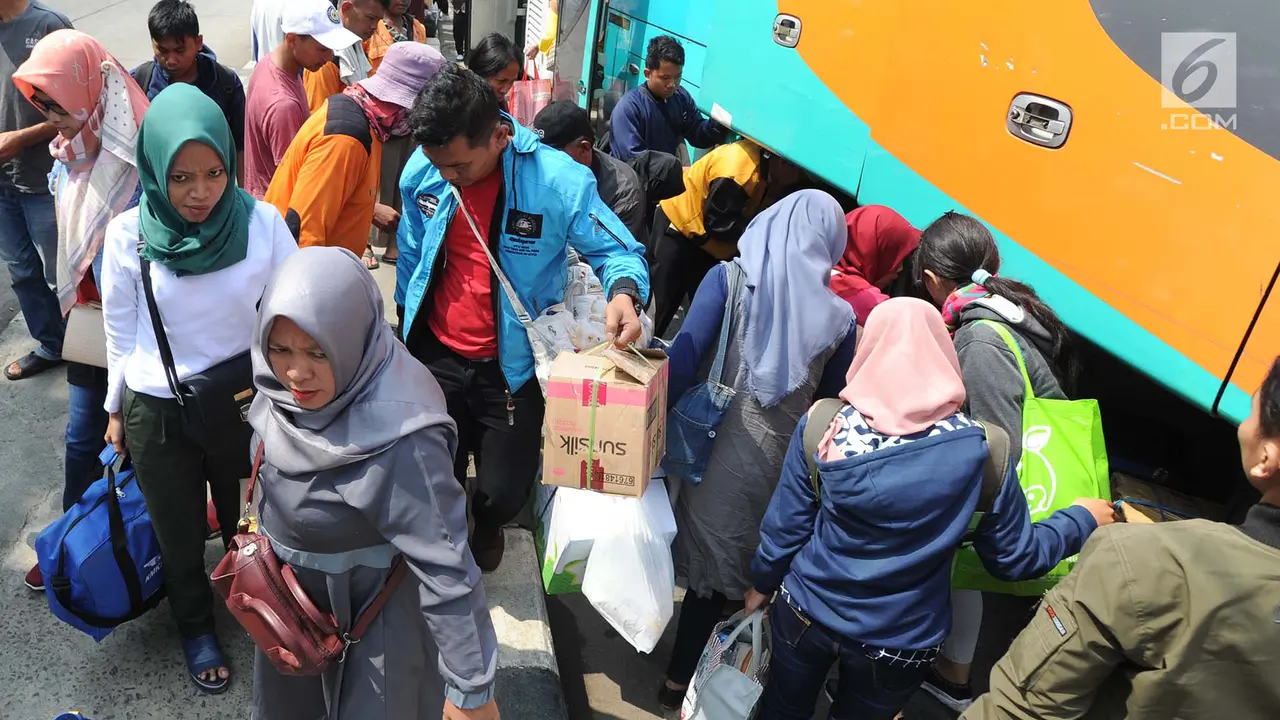 Arus Balik Lebaran 2019 di Kampung Rambutan