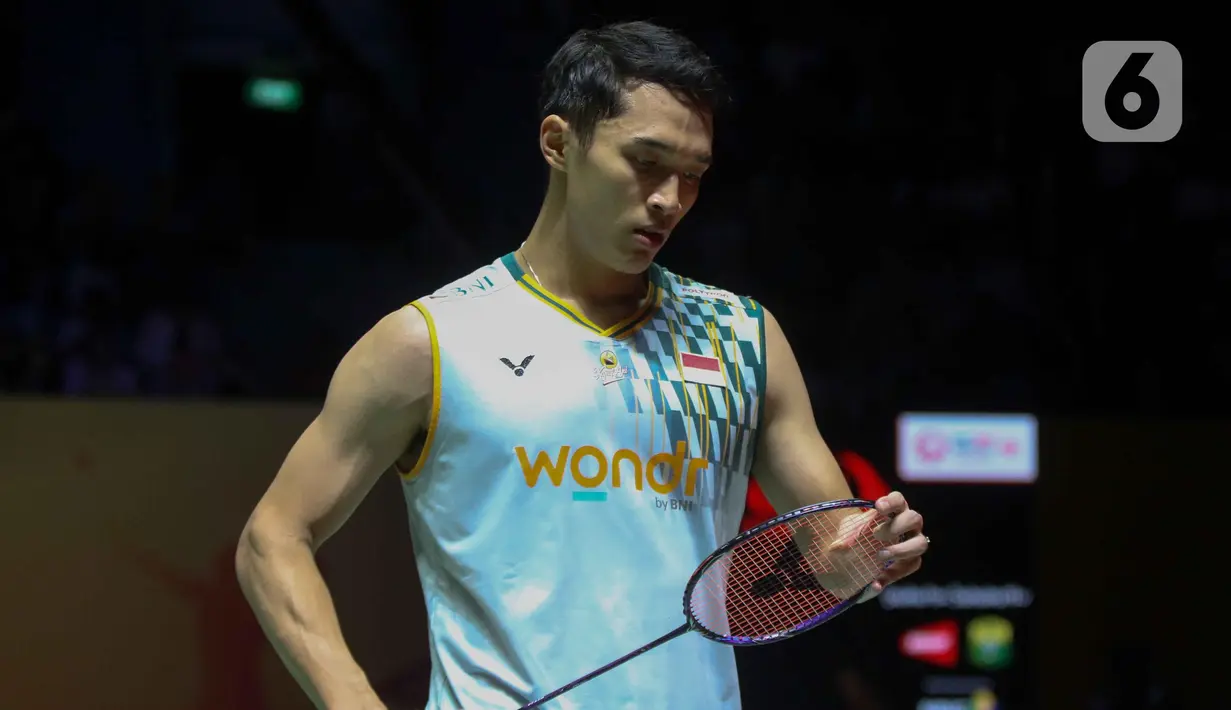Jonatan Christie gagal meraih gelar juara Indonesia Masters 2025 setelah kalah dari Kunlavut Vitidsarn lewat rubber game (21-18, 17-21, dan 18-21). (Liputan6.com/Herman Zakharia)