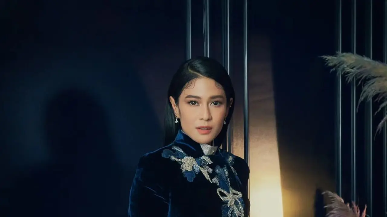 Artis berwastra di red carpet internasional