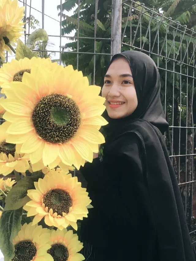 Resmi Jadi Istri, Ini 6 Pesona Hafna Alliya Kekasih Angga Putra 'Anak Langit',