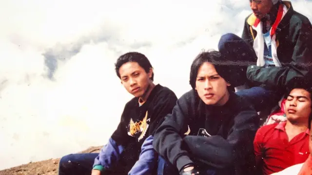 6 Potret Lawas Chef Juna Rorimpandey, Pernah Gondrong dan Bikin Pangling
