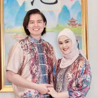 Roger Danuarta dan Cut Meyriska (Instagram/cutratumeyriska)